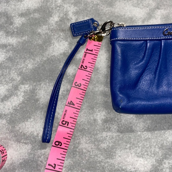 COACH Madison Royal Blue Leather Pleated Wristlet Wallet Purse EUC - Picture 7 of 7